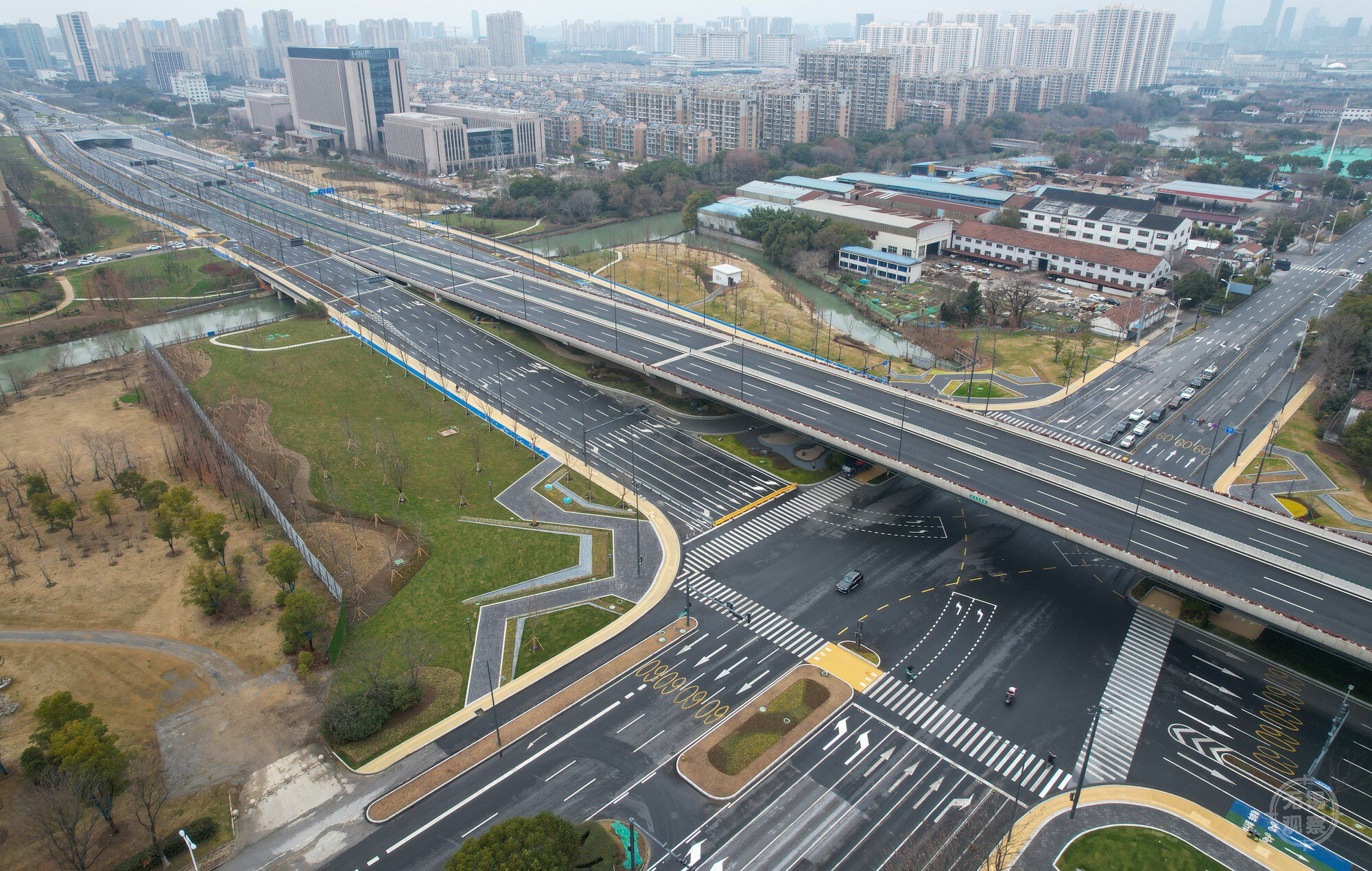 高浪快速路通车"诱增效应"带来内环交通流量分流,中环成环"堵情"将缓