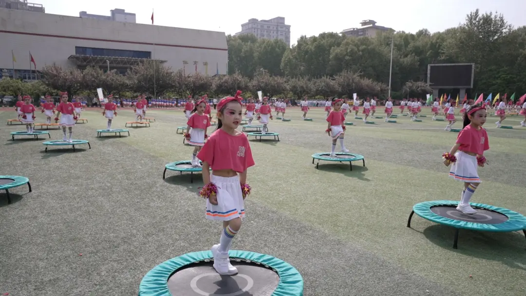 西安市雁塔区翠华路小学教育集团"绽放青春 无限运动"春季田径运动会