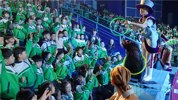 哈尔滨新区花园小学组织学生走进极地公园开展研学活动|哈尔滨市_新浪