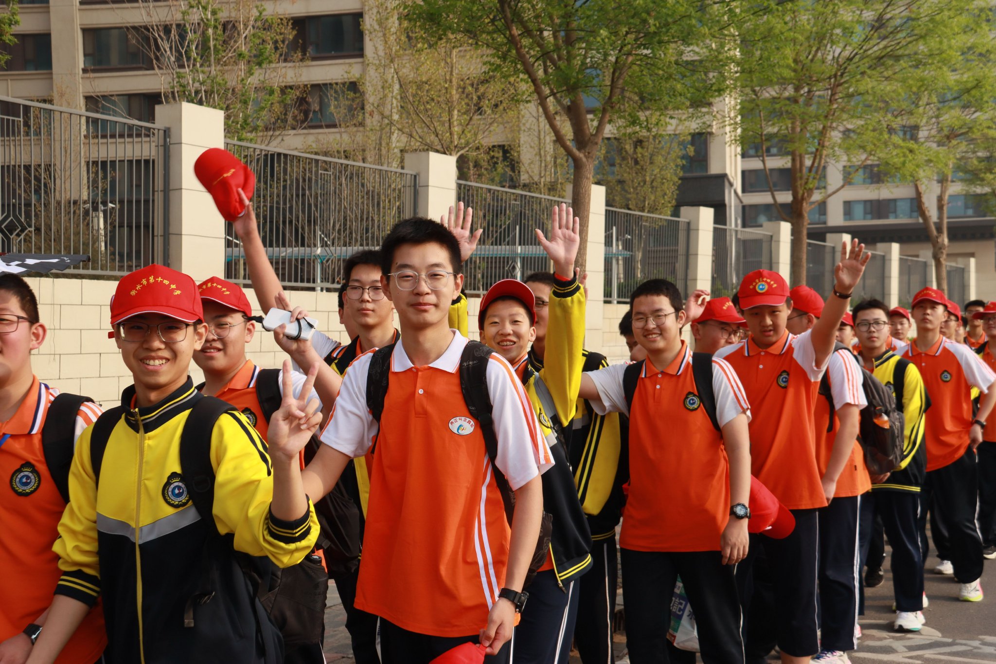 —衡水市第十四中学2024年八十华里远足拉练活动成功