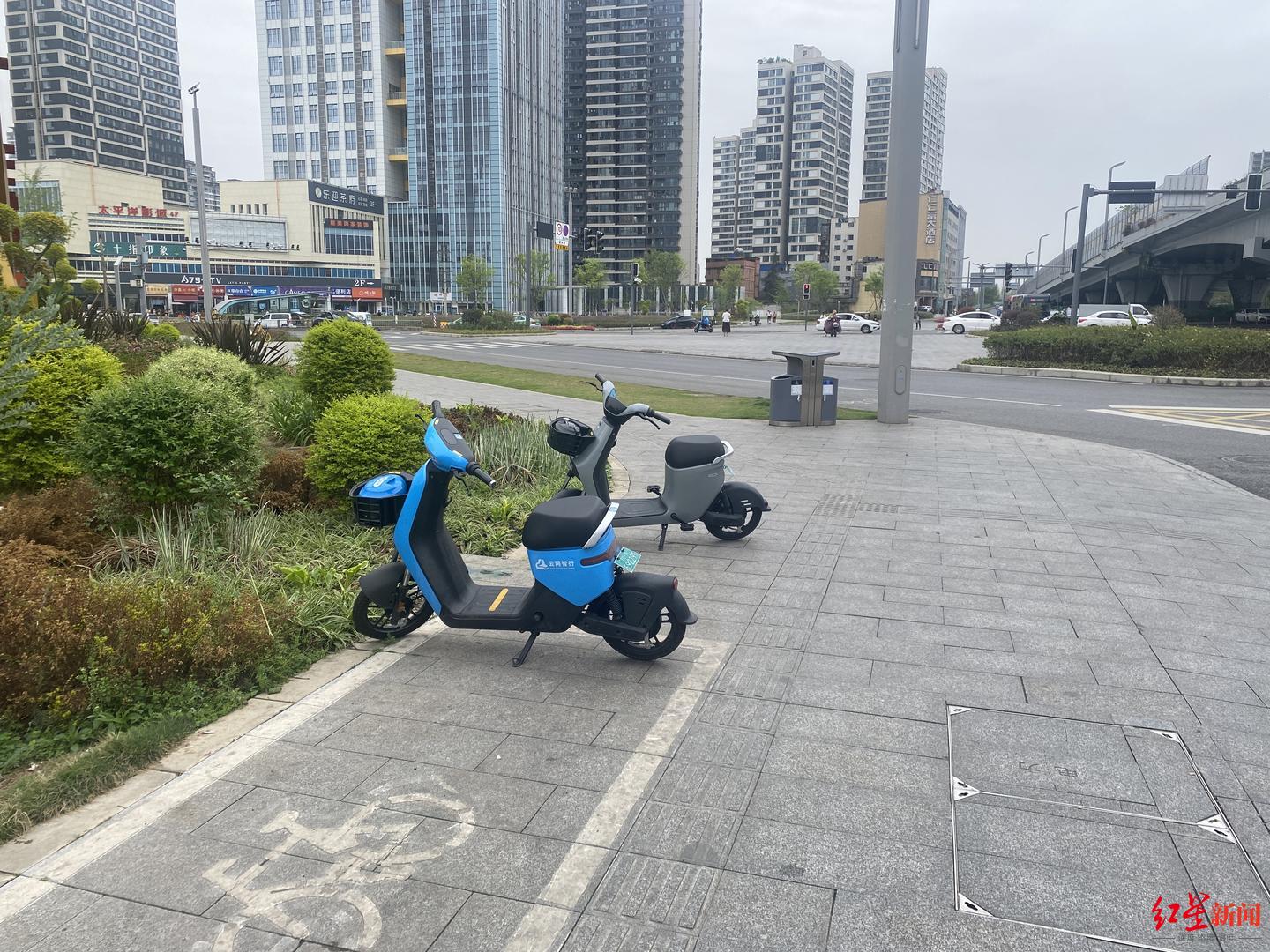 "5 2"区域不发展共享电单车 车企:投放车辆已被清理|电动自行车