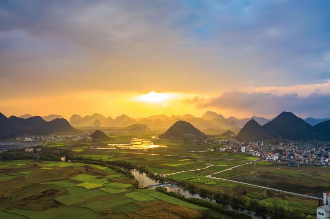 安顺平坝区,过去的平坝县,处于整个盆地的核心位置.