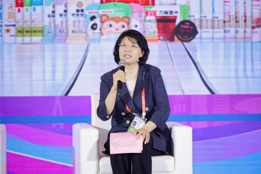 4月14日,市委副书记,市长宋华英代表邢台市分享消费品工业