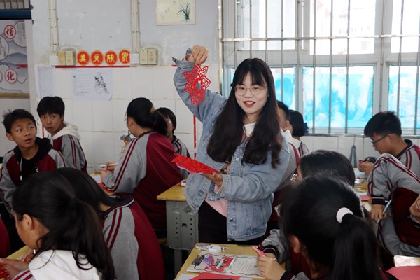 竹山县茂华中学:教学视导明方向 艺体课堂促成长_新浪财经_新浪网