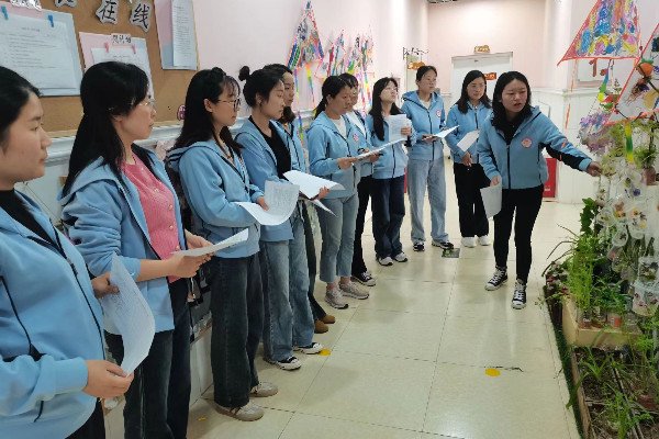 二七区马寨镇中心幼儿园:环创润童心 评比促成长|中心幼儿园_新浪财经