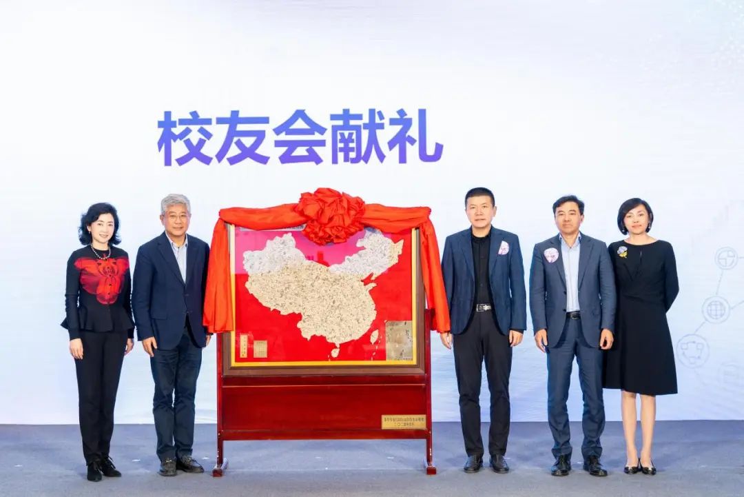 韩超认为,在企业发展的过程中要警惕新概念的入侵,保持战略定力,实现