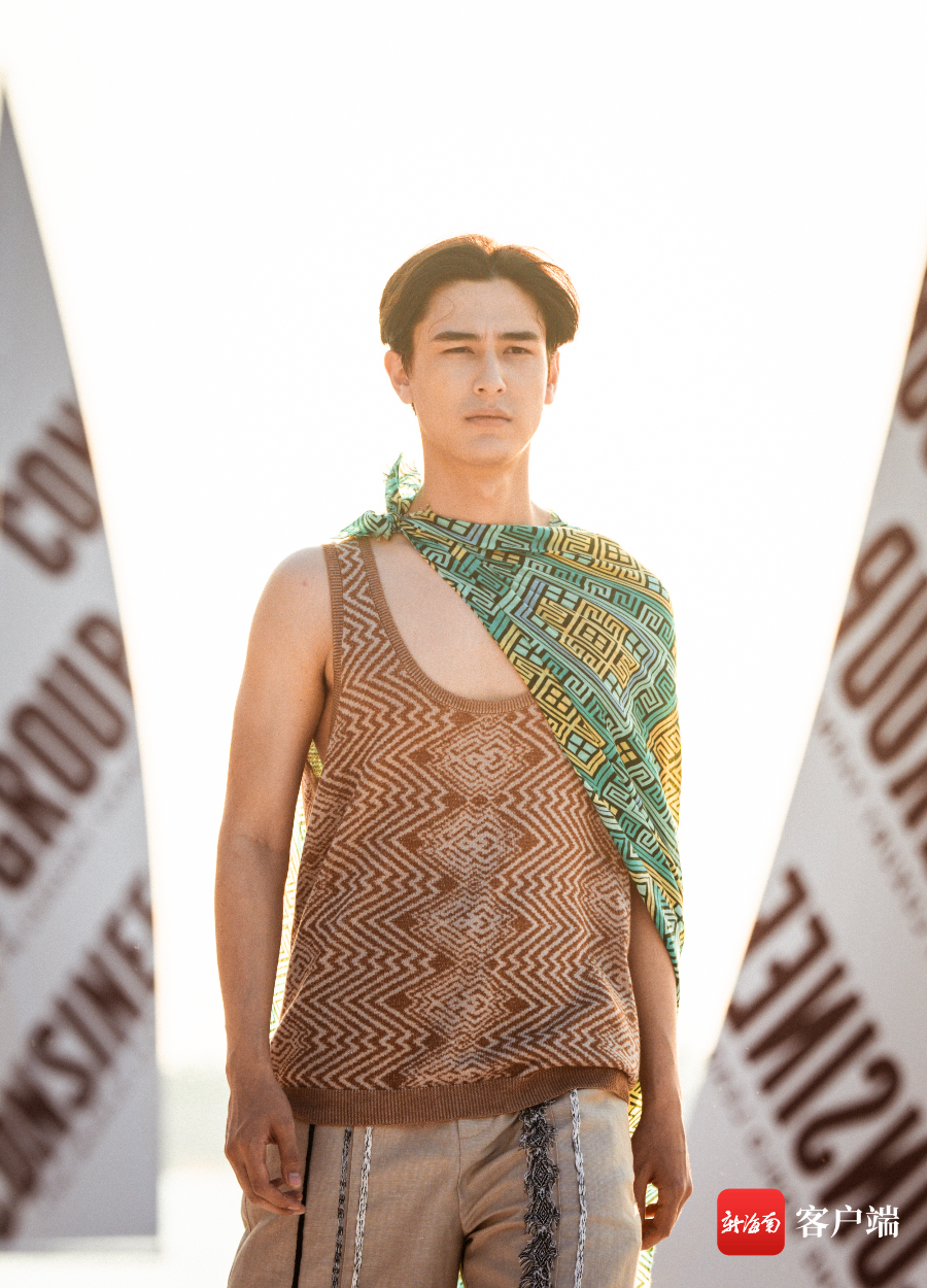 康赛妮"帆"非遗黎锦产业时尚大秀亮相消博|黎锦_新浪财经_新浪网