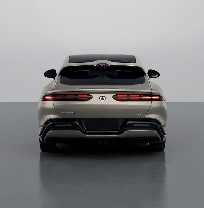 腾势首款轿车申报图公布：轴距超3米