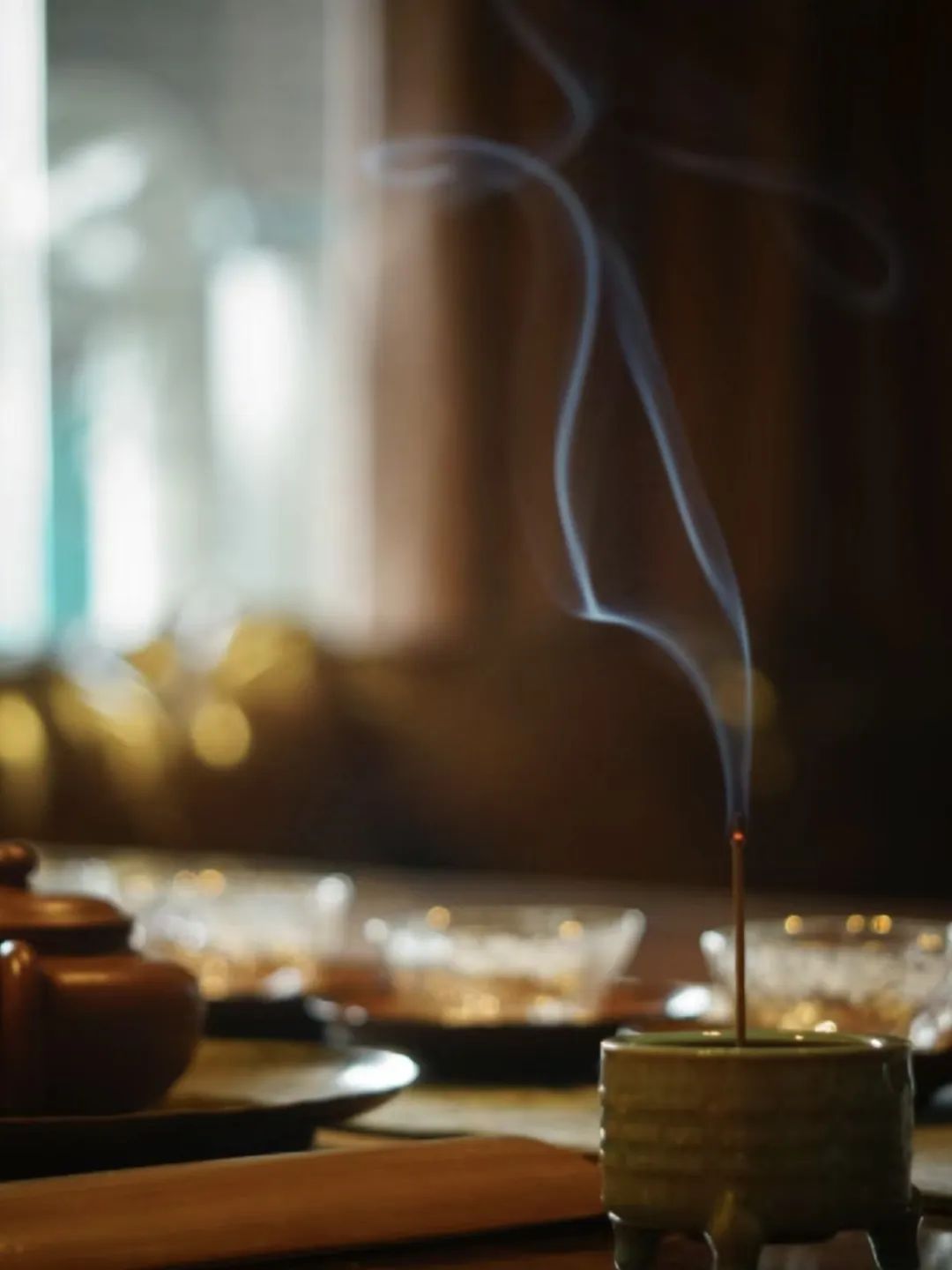 在上班与上进之间选择上香