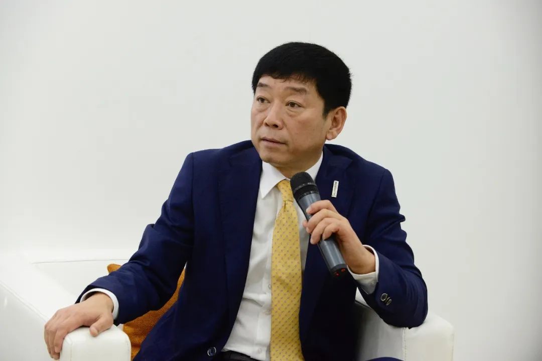 身价千亿的保定车神开始直播了