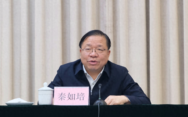 市委常委,秘书长,市委副书记,政法委书记等职,2006年任毕节地委副书记