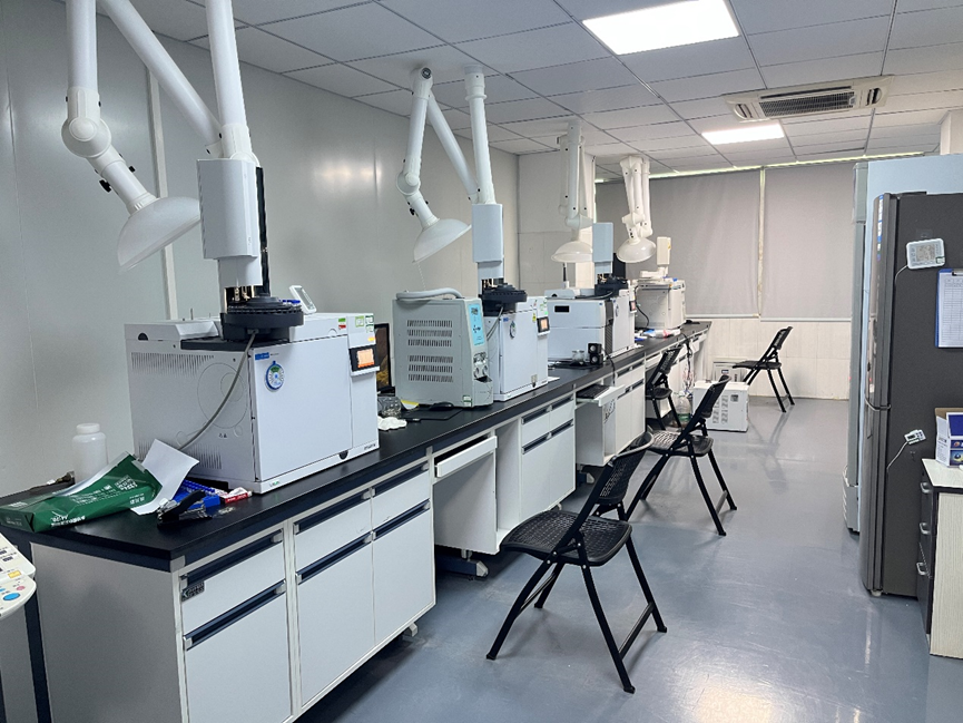 图为泉州市壹合食品研究院检测室,为食品企业提供第三方检测服务.