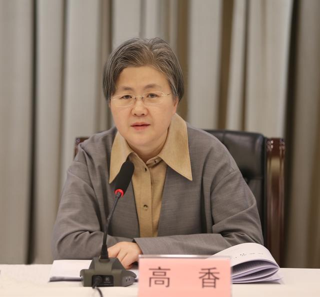 区委副书记,区长高香强调,下阶段,全区上下要有时不我待的紧迫感,鼓足