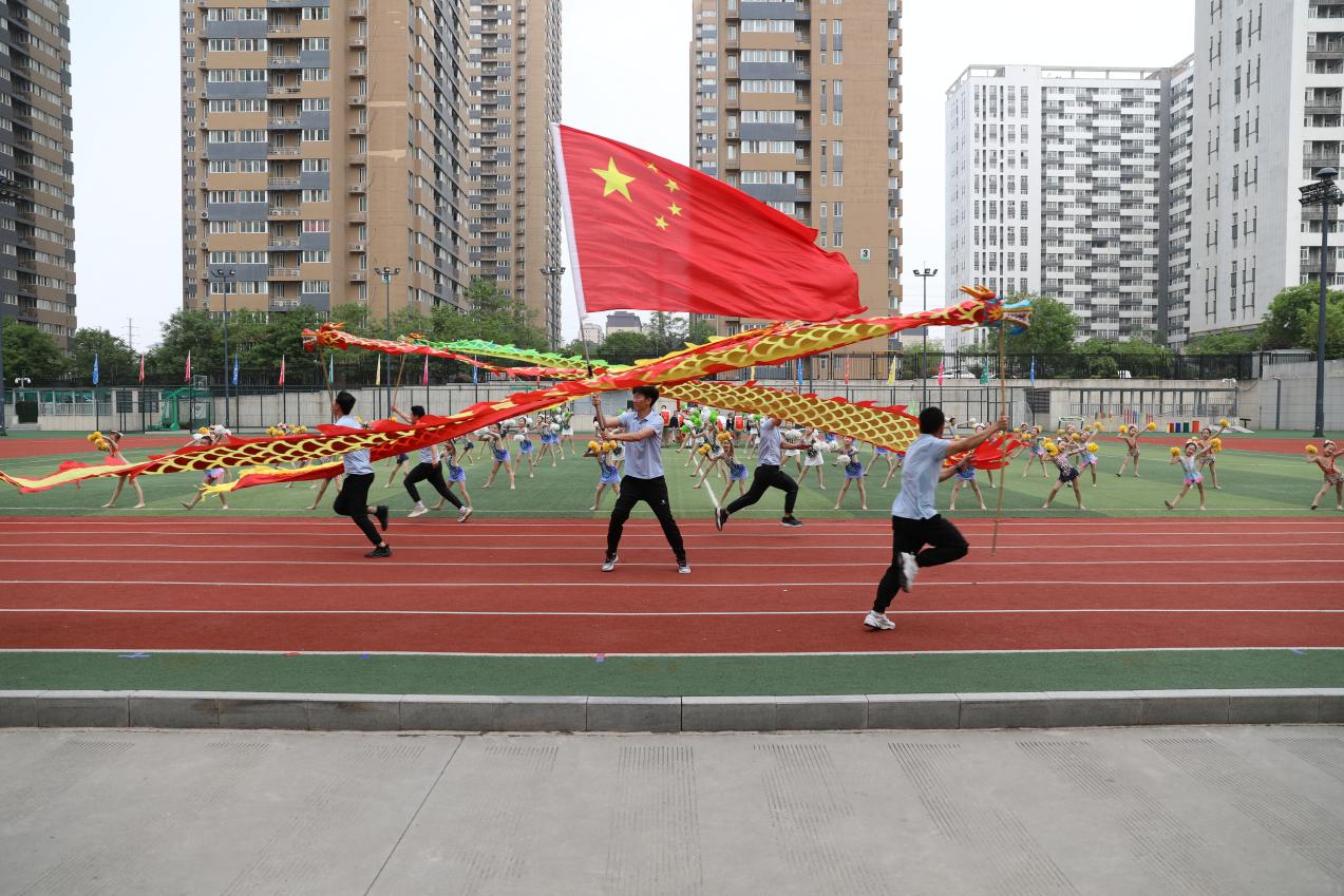 曲江南湖小学:共话教育发展 共享教育智慧|小学_新浪