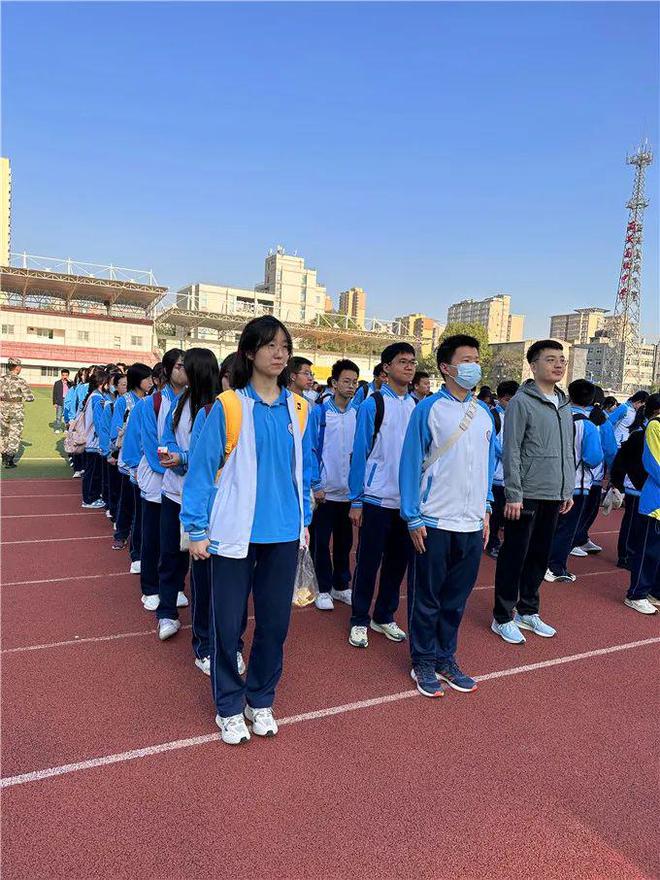 西安高级中学开展高三年级翠华山研学