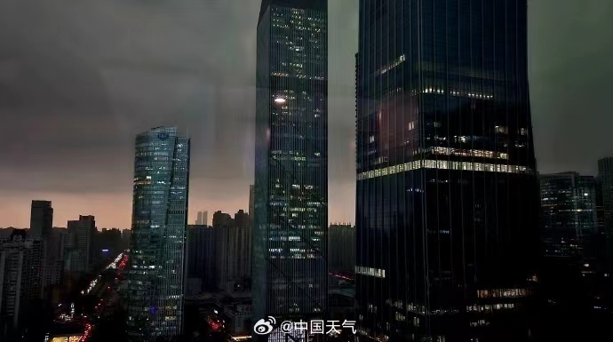 超长飑线横扫广东