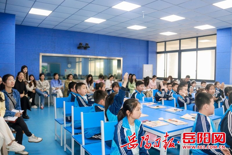 华容县长工实验学校:名师示范促成长 阅读课堂启新航