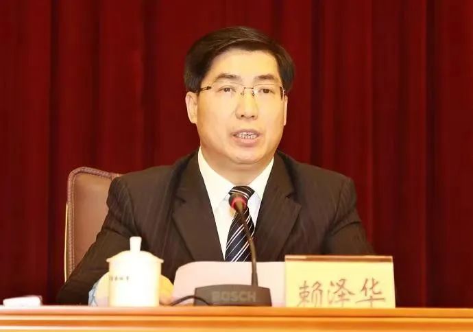 他曾于2019年10月至2021年10月担任中山市委书记,其间与危伟汉搭班子.