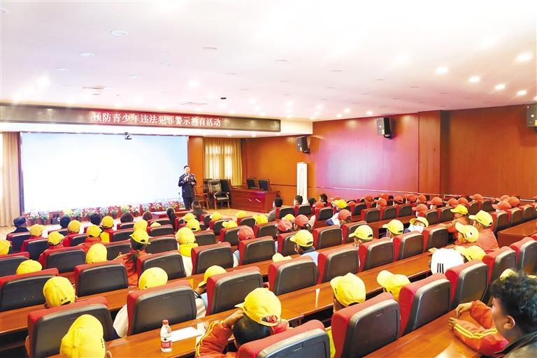 县检察院联合行动,组织 76 名学生代表,在西藏自治区曲水监狱开展"零