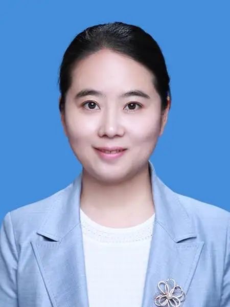 校就业指导中心秘书,共青团徐州市委副书记,江苏省徐州市贾汪区副区长