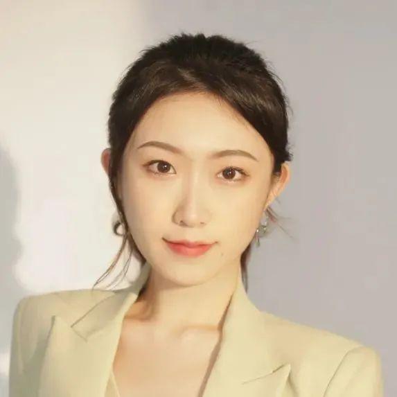 诗集》《浦东史诗》邢航 饰陈千里代表作:美剧《恐龙战队》黄浩 饰叶