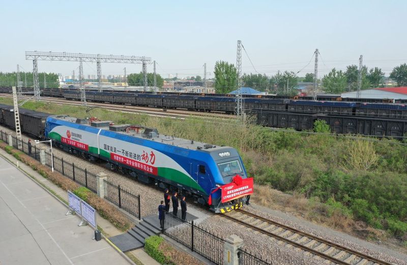 据介绍,此次试验路线起点为朔黄铁路肃宁北站,终点为黄骅港.