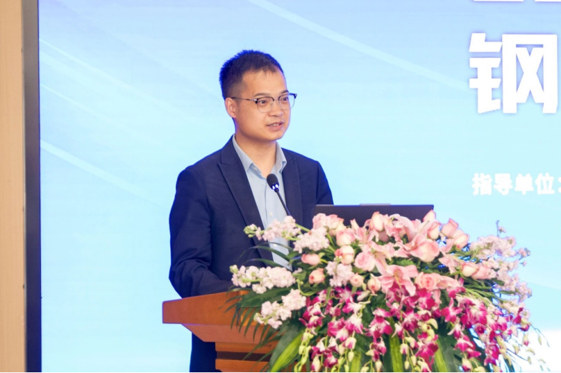 冶金规划院院长助理周翔在致辞中指出,一系列的政策导向和钢铁行业