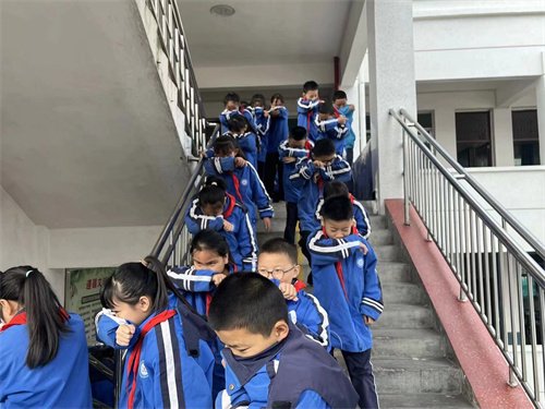 北门小学:以活动为载体   筑牢安全防线
