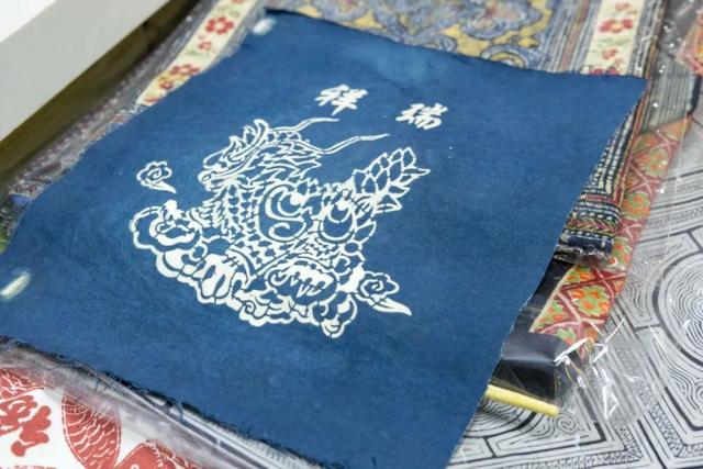 建党百年"红色主题还有敦煌主题非遗蓝染作品等"非遗进校园"从引领