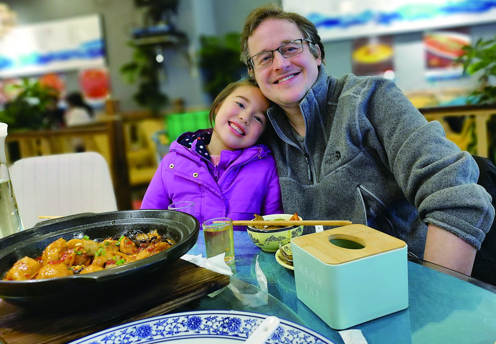 "神奇教授"老福安家重庆 向全世界讲好中国故事