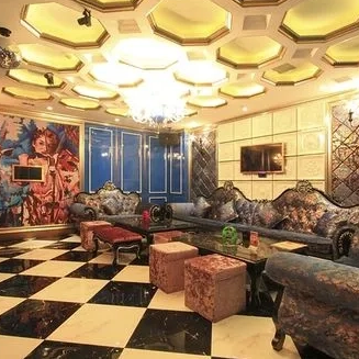 私人订制派对量贩ktv地址:天元区美的城1楼08城市英雄电玩俱乐部地址