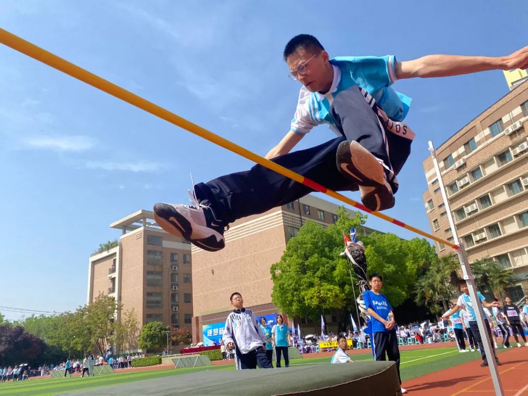 西安锦园中学体育节暨第二十届田径运动会圆满落幕