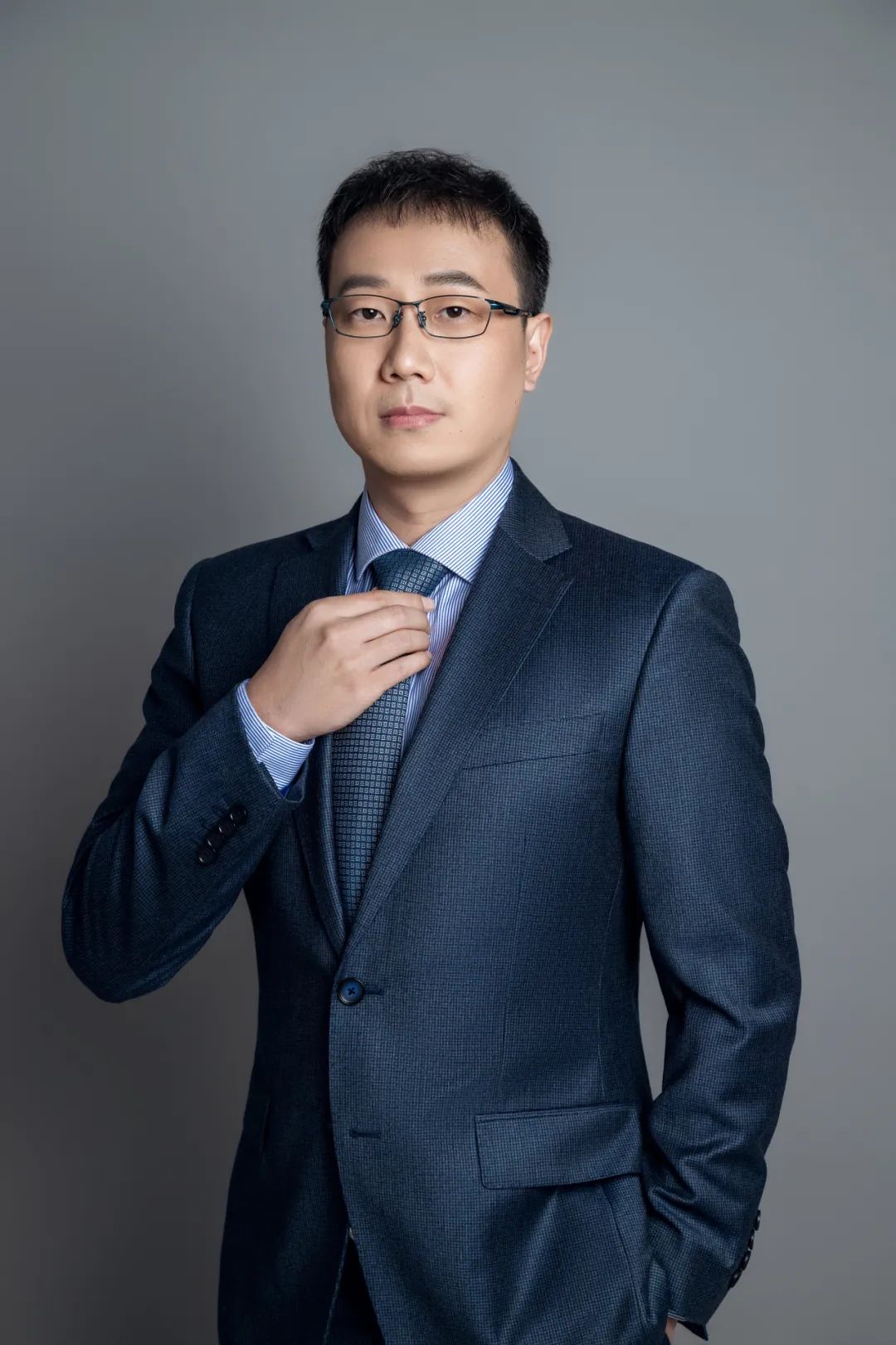 权益投资部基金经理邹维配置上,仍然以科技创新为主线,维持创新药