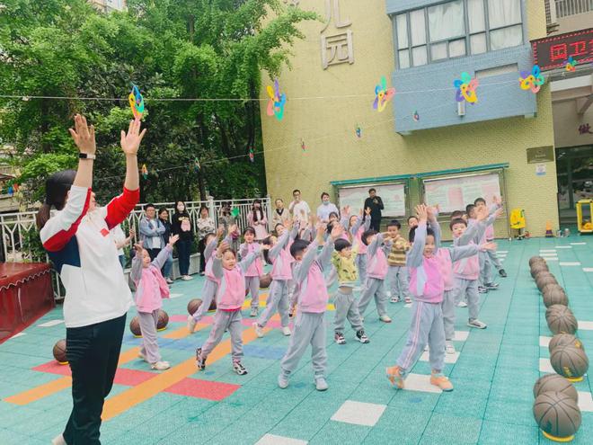 春日"心"相遇 "伴"日共成长——西安锦园幼儿园家长开放日暨家长助教