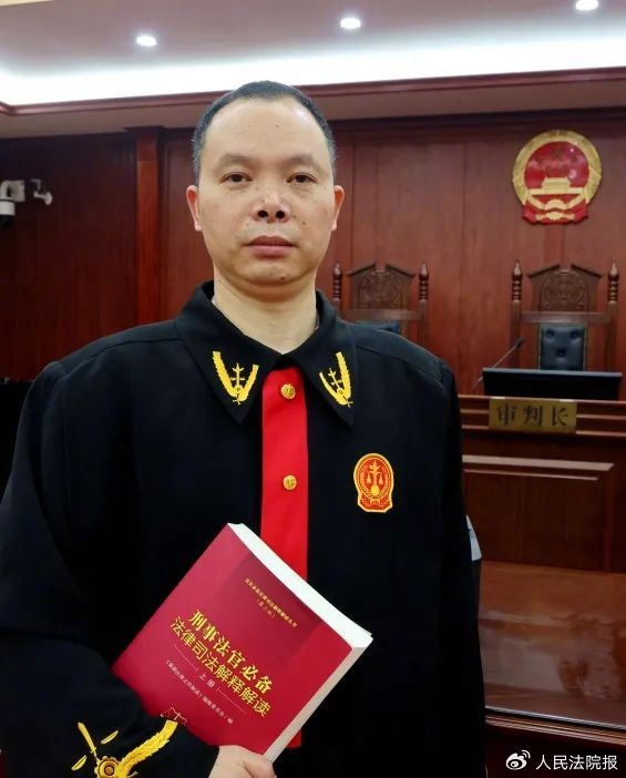 把走上犯罪歧途的少年拉回正轨