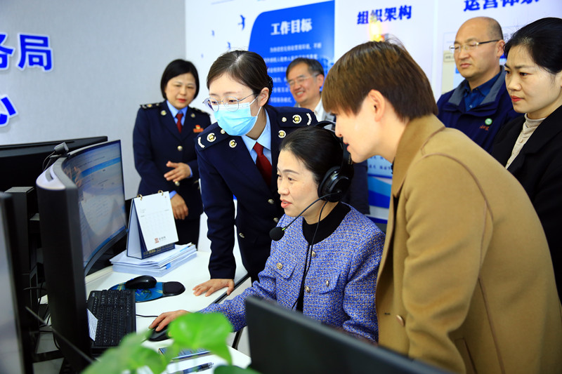 【税收宣传月】办税体验零距离 缴费服务更便利|税务局_新浪财经_新浪