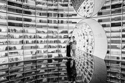 讲述书房故事 点燃阅读之光