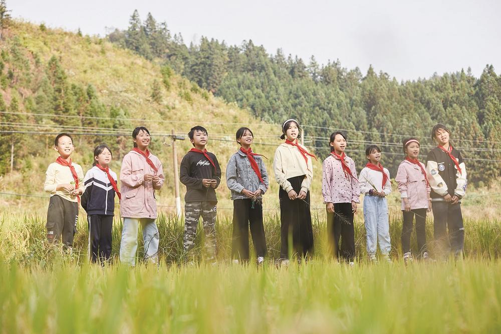 用"一小时",许乡村孩子一个灿烂童年|陈怡_新浪财经_新浪网