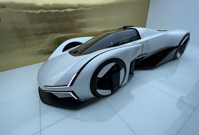 图集 | 2600多万元的电动超跑,超豪华车和概念车有哪些?|2024北京车展