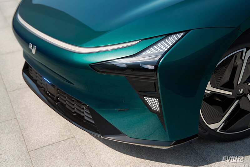 预定极越07！宁德时代曾毓群：第一辆留给我