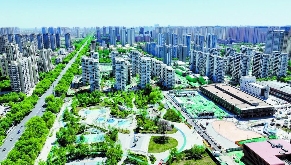 4月24日,石家庄市和平东路片区各项工程正在加紧建设.