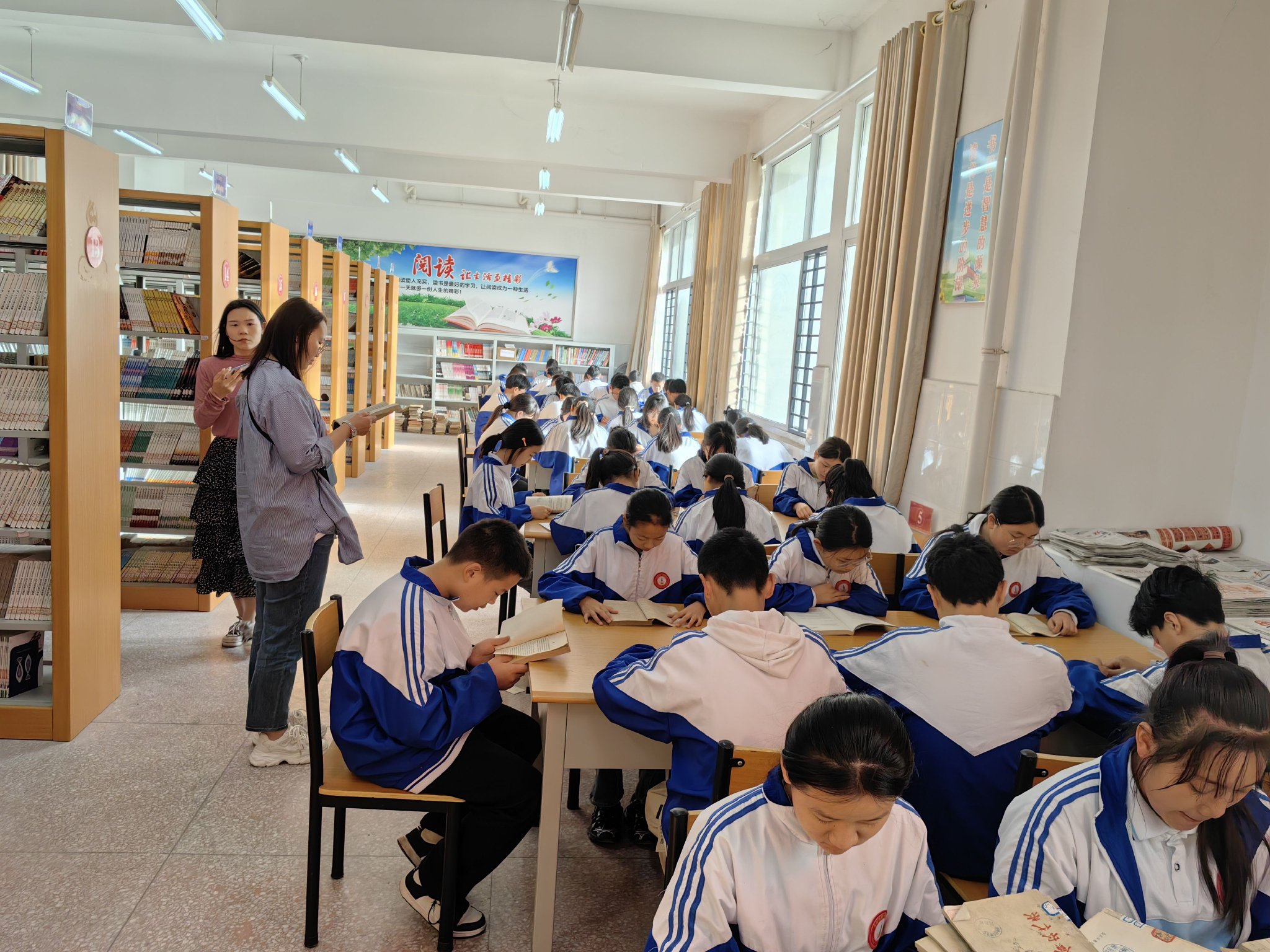 西峡县城区一中积极开展 "世界读书日"暨"知识产权日"主题 实践活动