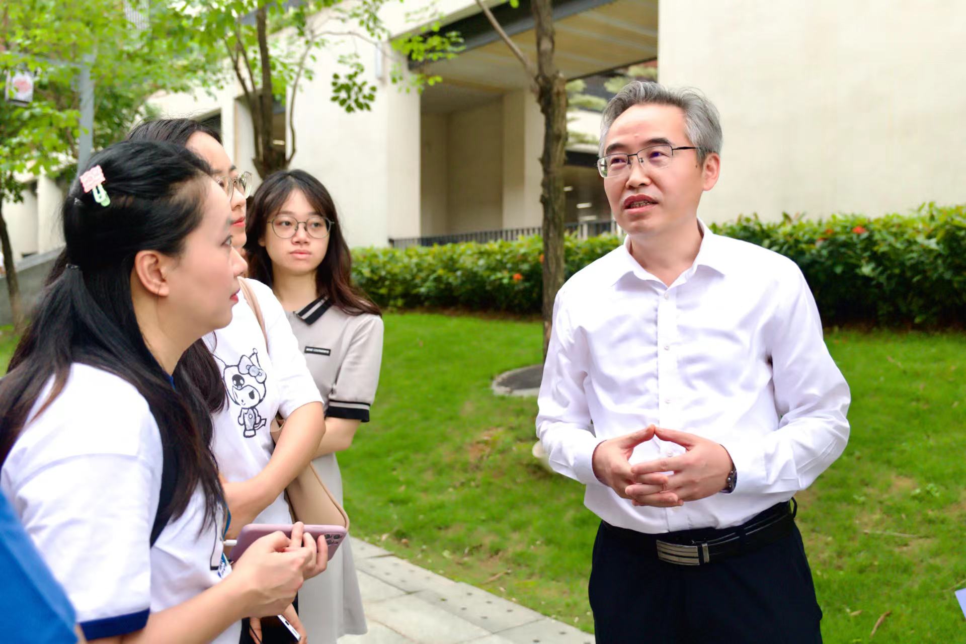 执信校长陈民:高一招1350人,全市最多