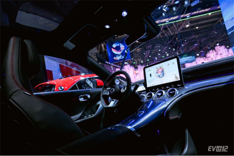 smart精灵#3 BRABUS性能版内饰