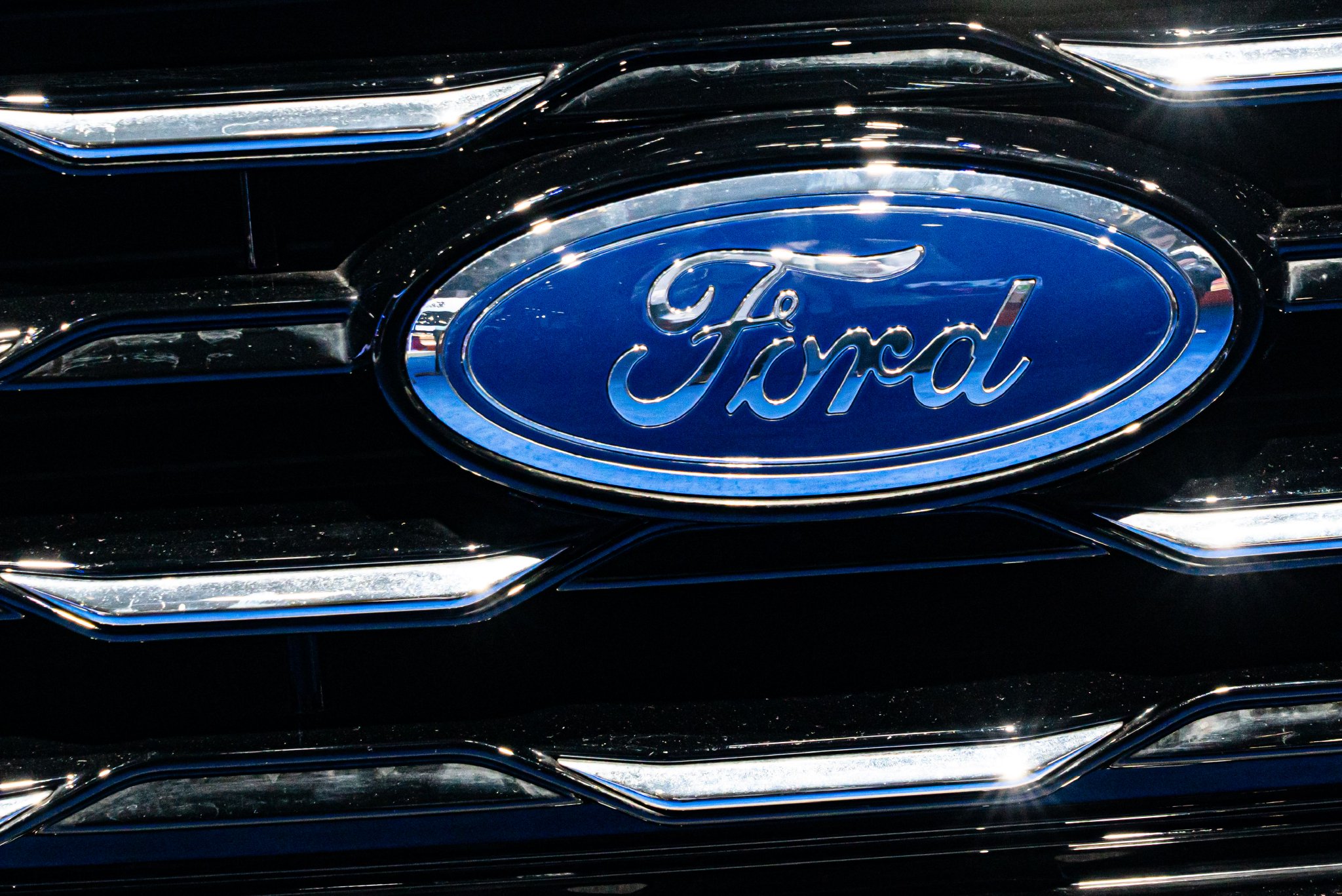 福特每卖一辆电动汽车亏13.2万美元,一季度营收被通用