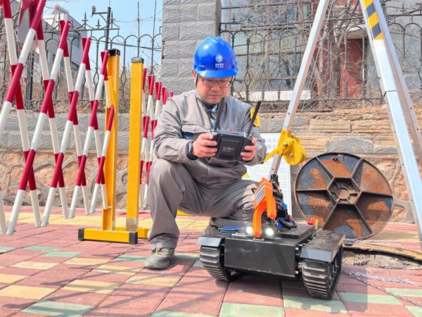 国网秦皇岛供电公司:做个机器人 替我去巡线