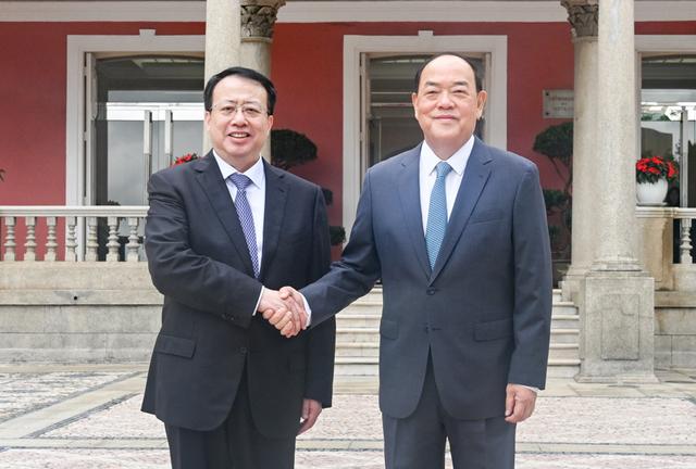 龚正市长率上海市代表团访问澳门,会见澳门特区行政长官贺一诚,签署6