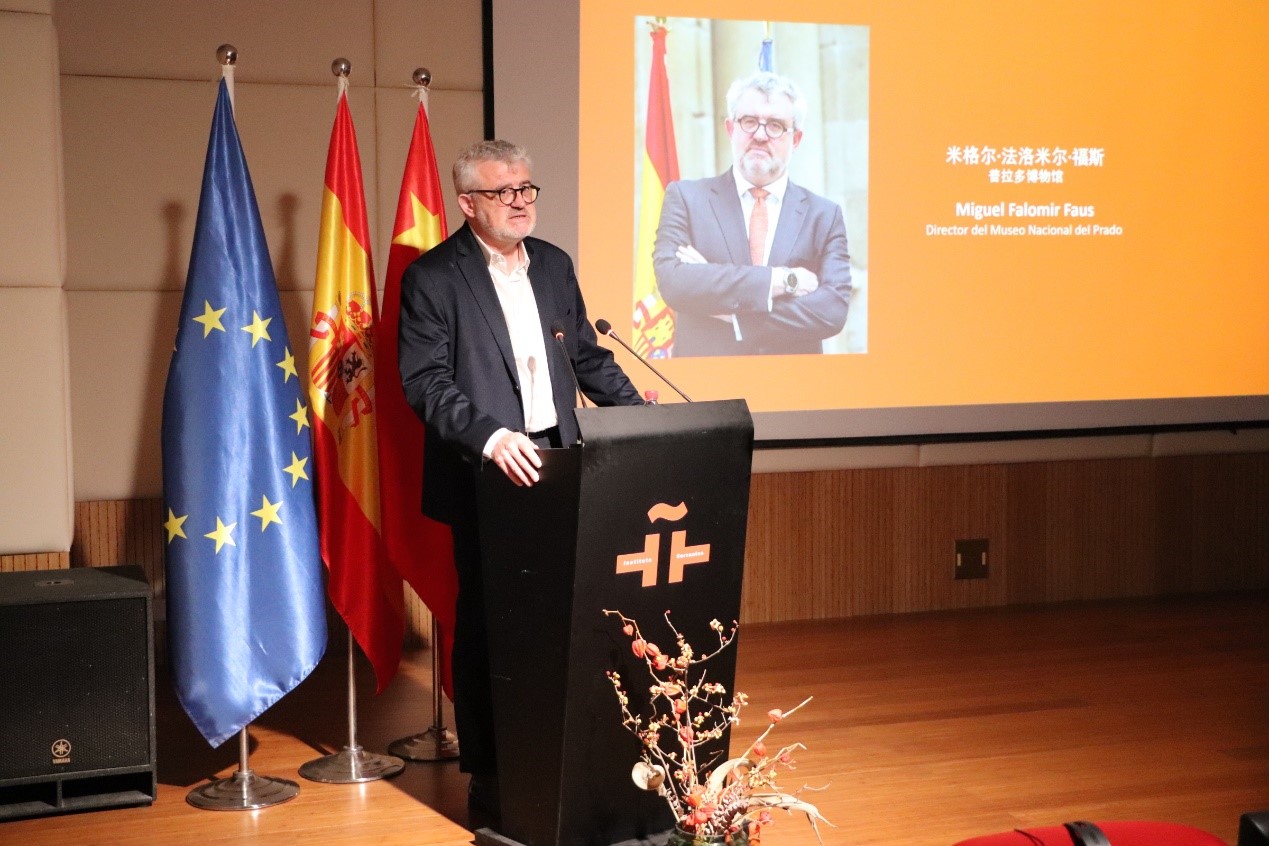 　　西班牙普拉多博物馆馆长米格尔·法洛米尔·福斯在北京塞万提斯学院参加活动。北京塞万提斯学院供图