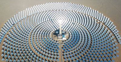 法国电力集团助力完成对甘肃敦煌10兆瓦塔式光热电站改造，使其成为全球首座超临界二氧化碳循环光热电站。新华社发