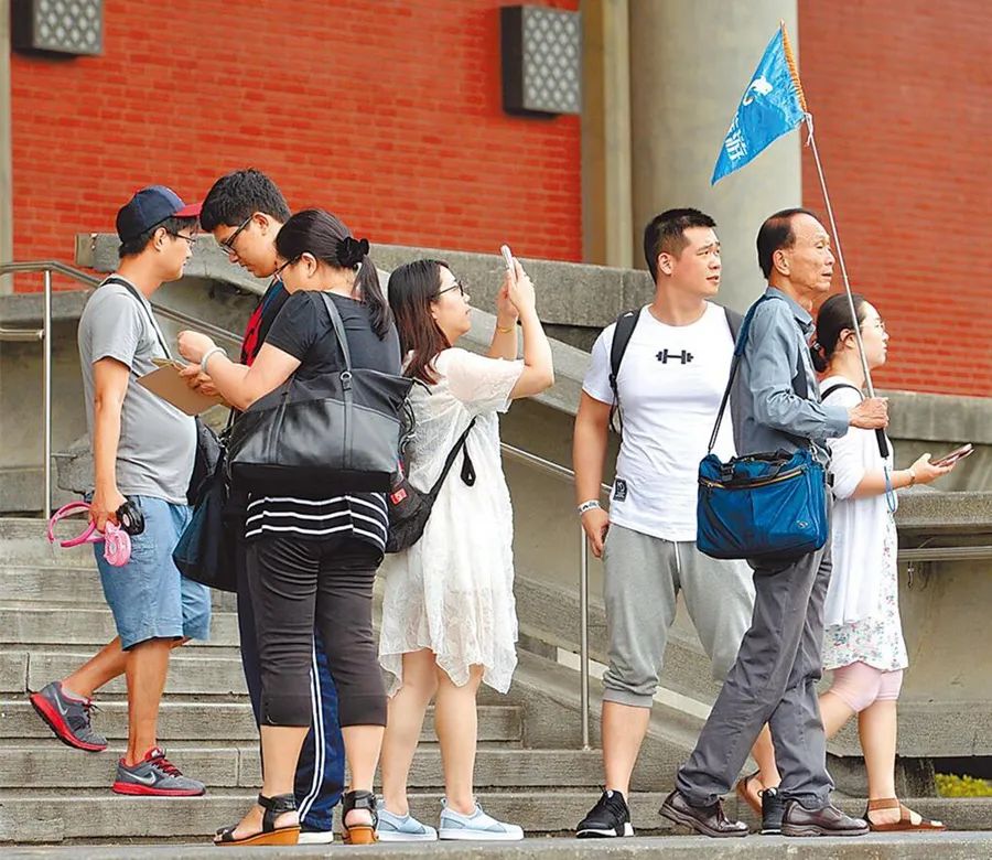 图为大陆游客在台旅游情形。（图片来源：台湾“中时新闻网”）